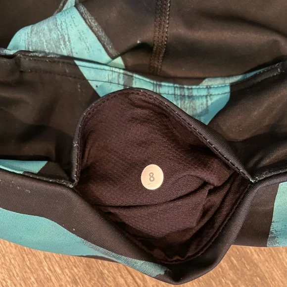 SOLD Top Speed Leggings Mid Rise Front Zip Pockets Aqua/Black Size 8 - Picture 2 of 4